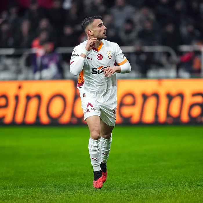 Kerem Aktürkoğlu’ndan sonra Yunus Akgün de ilk adımı attı: Tuğçe Alaca’ya bakın nasıl evlenme teklifi etti...