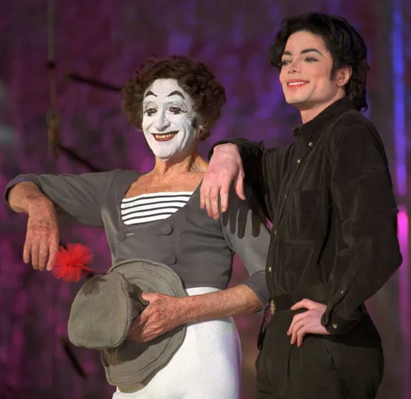 Michael Jackson'ın çok konuşulan değişimi