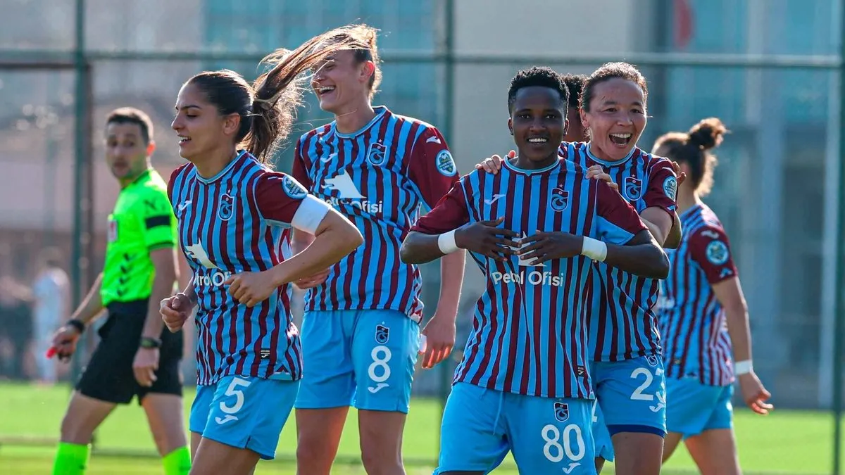 Trabzonspor Kadın Futbol Takımı, Beşiktaş’a geçit vermedi! Trabzonspor Kadın Futbol Takımı, Beşiktaş’a geçit vermedi!