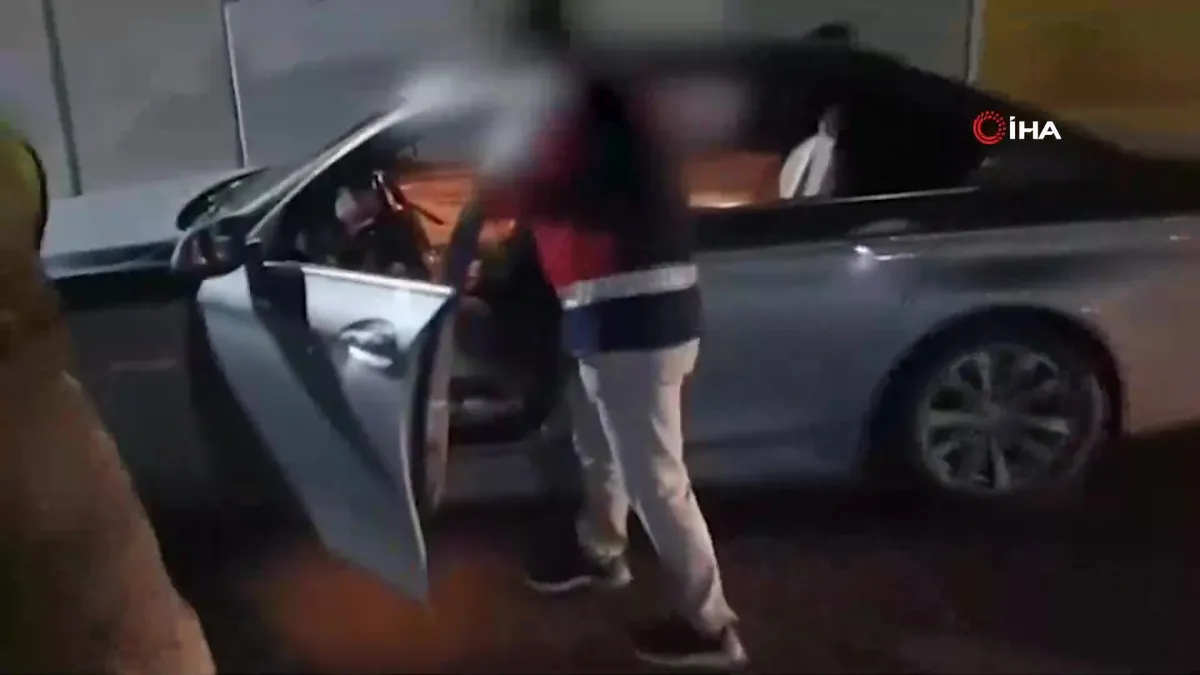 Şanlıurfa’da uyuşturucu operasyonu: 9 gözaltı | Video videosunu izle Şanlıurfa’da uyuşturucu operasyonu: 9 gözaltı | Video videosunu izle