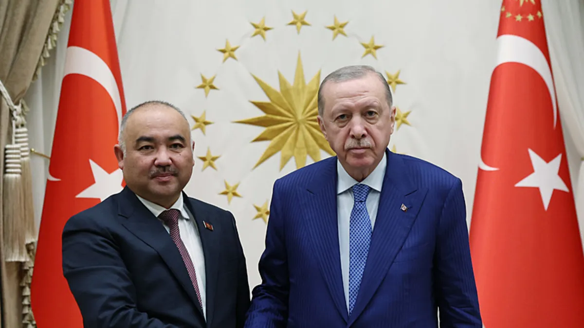 Başkan Erdoğan Kırgızistan Parlamento Başkanı’nı kabul etti! Başkan Erdoğan Kırgızistan Parlamento Başkanı’nı kabul etti!