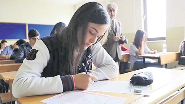 sinavlarda-ezber-bozan-soru-donemi-basliyor-1775581436349.jpeg