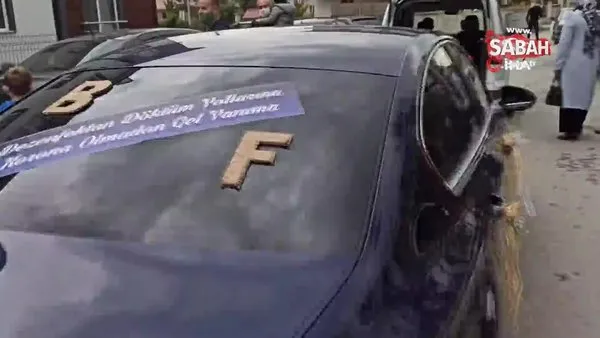Sakarya'da gelin arabasının camında şaşırtan yazı | Video
