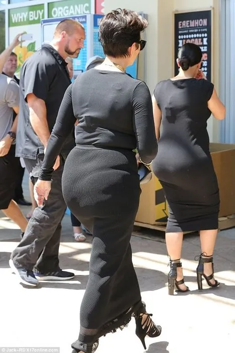 Kim Kardashian’ın kalçasının sırrı ortaya çıktı!