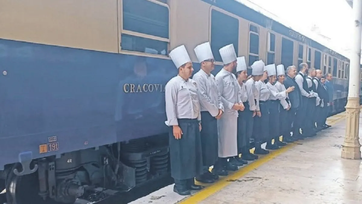 Turistik tren Sirkeci Garı’na ulaştı