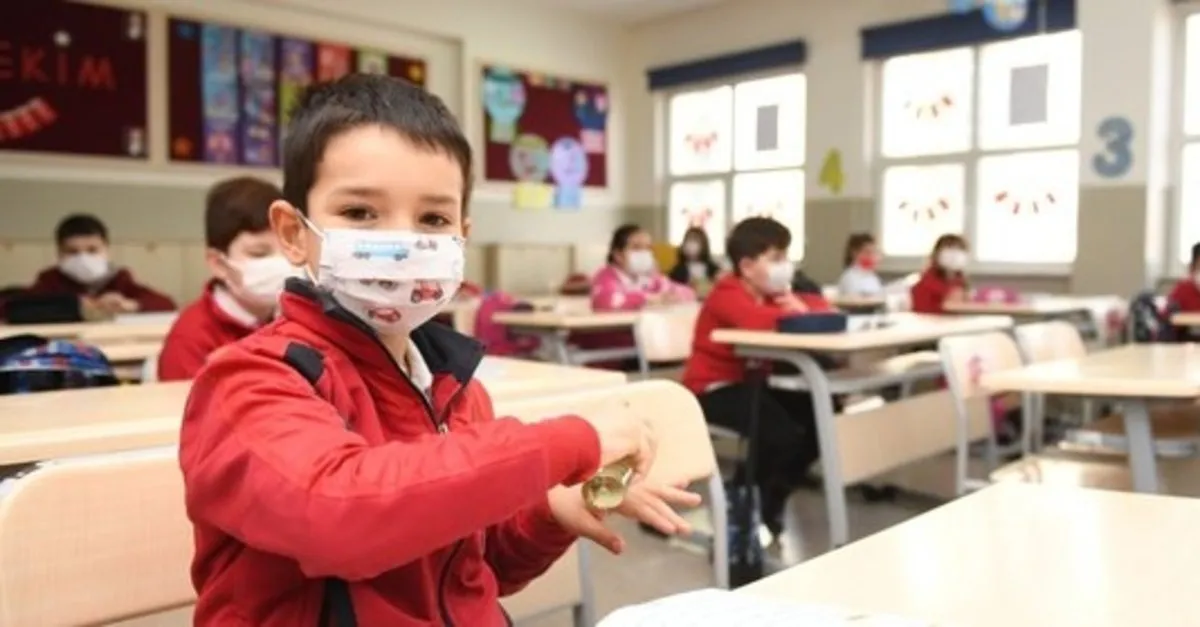 veli ve ogretmenlere asi zorunlulugu gelecek mi ogrenci velilerinin asi olmasi ve test yaptirmasi zorunlu mu son dakika haberler