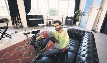 Bildiğiniz romantiklerden değilim