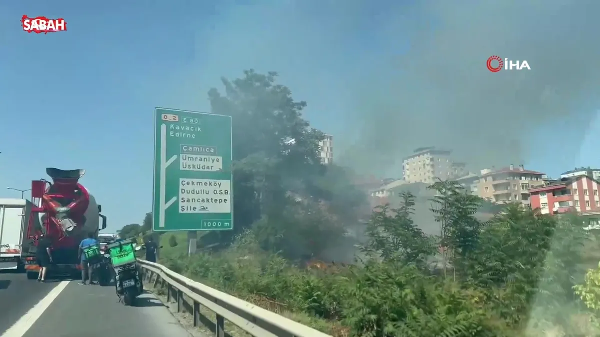 Ümraniye’de otluk alanda korkutan yangın: Mikser hortumuyla müdahale edildi | Video videosunu izle Ümraniye’de otluk alanda korkutan yangın: Mikser hortumuyla müdahale edildi | Video videosunu izle