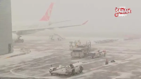 İstanbul Havalimanı'nda kar yağışı | Video