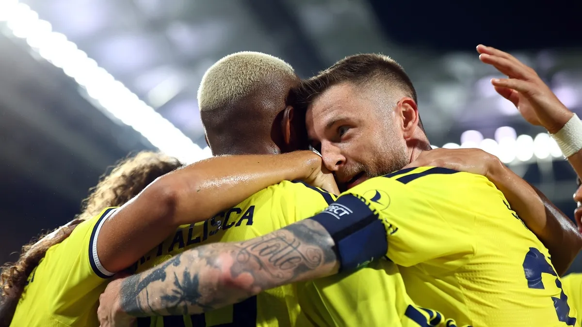 SON DAKİKA | Fenerbahçe’nin Şampiyonlar Ligi play-off turundaki rakibi belli oldu! İşte maç tarihleri… SON DAKİKA | Fenerbahçe’nin Şampiyonlar Ligi play-off turundaki rakibi belli oldu! İşte maç tarihleri…