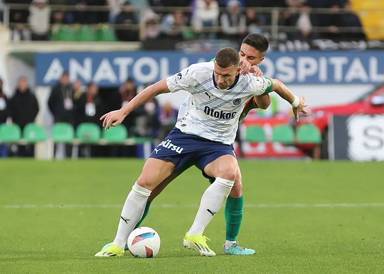 Son dakika haberi: Fenerbahçe’de Mourinho, Edin Dzeko kararını verdi! Transfer dönemi sonrası flaş gelişme....
