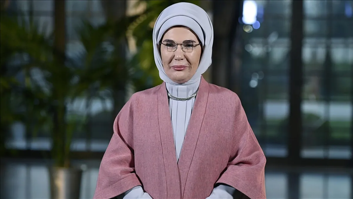 Emine Erdoğan’dan ‘Şule: Senin Hikayen’ dizisi paylaşımı Emine Erdoğan’dan ‘Şule: Senin Hikayen’ dizisi paylaşımı