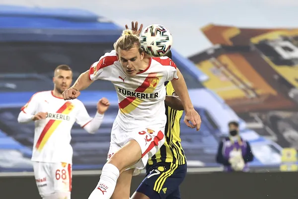 son-dakika-fenerbahce-goztepe-macinda-caner-erkinin-istatistigi-damga-vurdu-1613982519999.jpg