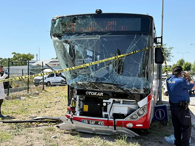 son-dakika-ankarada-belediye-otobusu-kaza-yapti-olu-ve-yaralilar-var-1782215736367.jpg