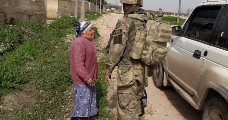 Suriyeli kadın, Türk askerini görünce sevinçten ağladı