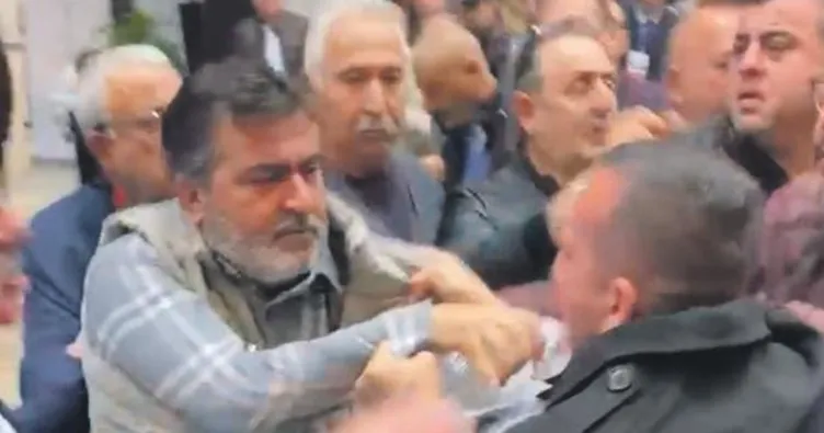 CHP kongrelerinde yumruk, şaibe, arbede...