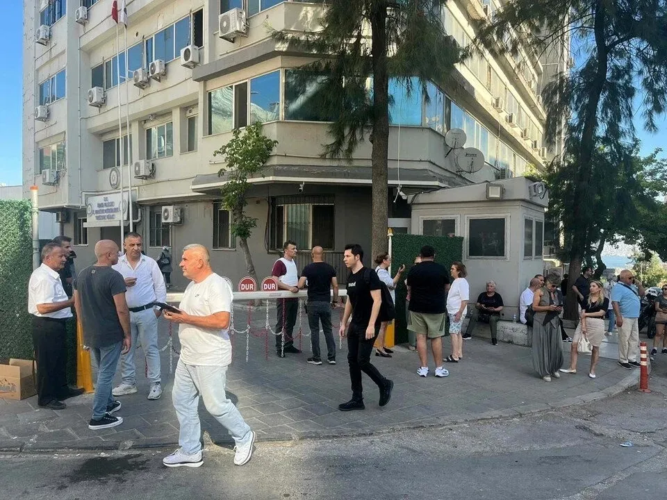 SON DAKİKA | CHP'deki yolsuzluk İzmir'e sıçradı! Milyarlık vurgunda detaylar ortaya çıktı: Nitelikli dolandırıcılık, ihaleye fesat…