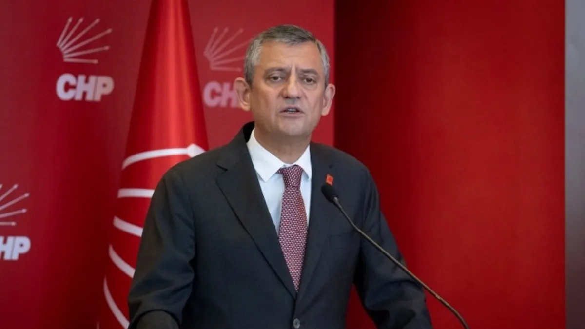 SON DAKİKA | CHP’de korku ‘OHAL’i! Özgür Özel'den peş peşe toplantılar: Rüşvet ve yolsuzluklar ayyuka çıktı