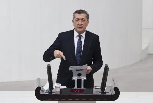 Milli Eğitim Bakanı'ndan son dakika: Bakan Selçuk Selçuk yüz yüze eğitim için alınan kararı açıkladı! İşte o kritik tarih...