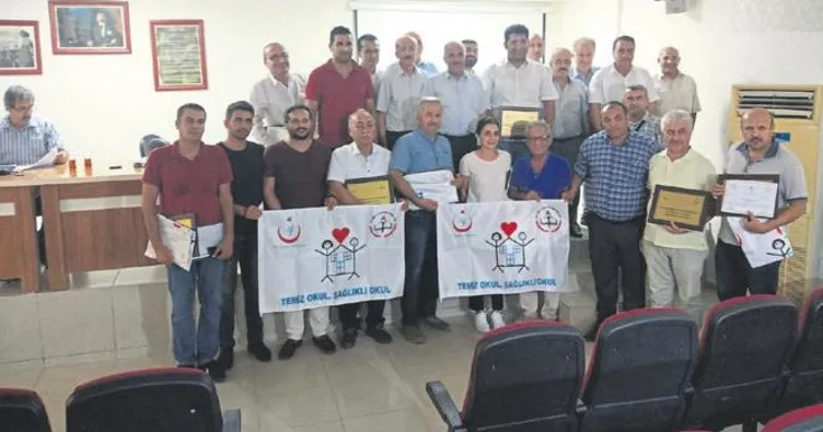 Anamur’da 27 okula ‘beyaz bayrak’ verildi