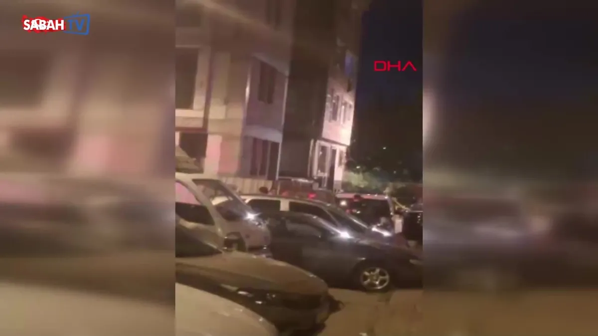 Fatih’te annesinden para istedi, alamayınca bıçakla rehin aldı videosunu izle Fatih’te annesinden para istedi, alamayınca bıçakla rehin aldı videosunu izle