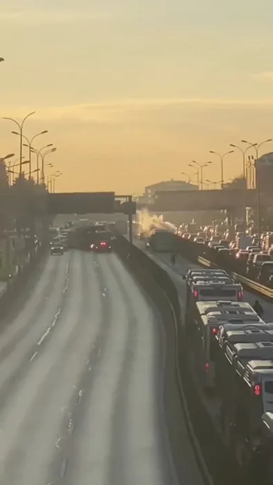 Avcılar’da metrobüs yangını: 12 saat arayla peş peşe!