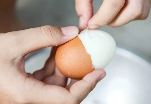 Karatay uyardı: Yumurtayı böyle yemeyin!