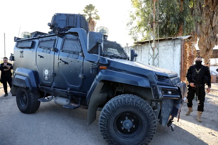 Adana'daki operasyonda polise ateş açtılar! 4 adamıyla saldırı hazırlığındaydı...