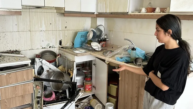 Düdüklü tencere bomba gibi patladı: Gördüğünüz gibi kanlar her yerde!