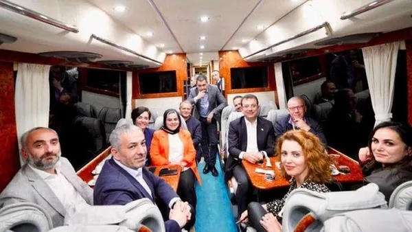 korkusuz-yazari-memduh-bayraktaroglu-otur-oturdugun-yerde-be-istanbullunun-paralarini-carcur-etme-1652255534618.jpg Korkusuz Yazarı Memduh Bayraktaroğlu'ndan İmamoğlu'na zehir zemberek sözler: “İnsan biraz utanır Ekrem ya...