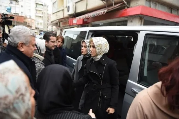 Cumhurbaşkanı Erdoğan’ın kızları taziye evinde