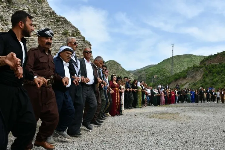 Şırnak’a Ukraynalı gelin: 2 gün 2 gece süren düğünde servet saçtılar!