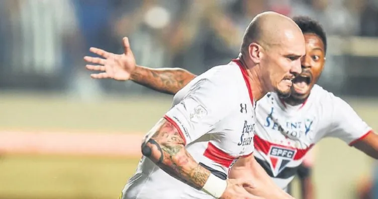 Maicon imzaya geliyor