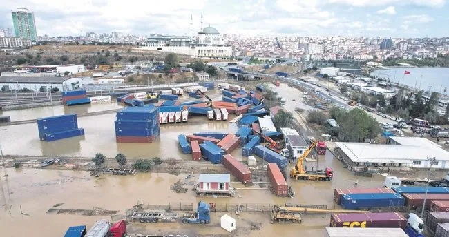 İSKİ dere ıslahını yarım bıraktı Halkalı Gümrüğü göle döndü