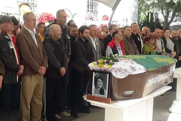 Ege Aydan annesi usta sanatçı Sevda Aydan’a veda edemedi