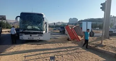 Kırıkkale’de otobüs ile traktör çarpıştı: 4 yaralı #ankara