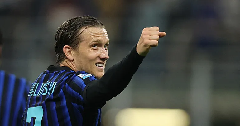 Inter, Cagliari engelini rahat geçti!