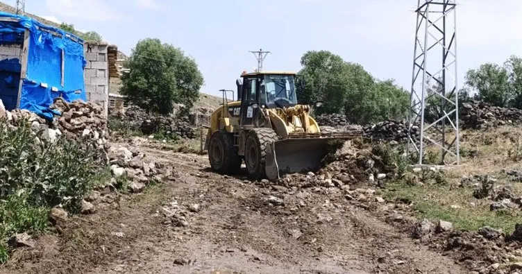 Van’da sel sonrası temizlik