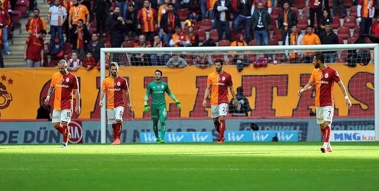 Galatasaray’da 10 futbolcu yolcu