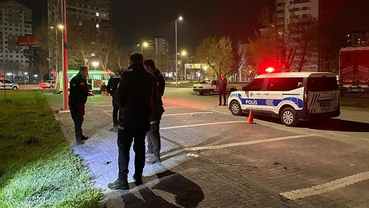 Kayseri’de iki grup arasında ‘laf atma’ kavgası: 4 yaralı Kayseri’de iki grup arasında ‘laf atma’ kavgası: 4 yaralı