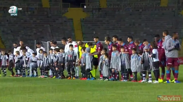 Trabzonsporlu futbolculardan Ziraat Türkiye Kupası maçı öncesi alkışlanacak hareket!