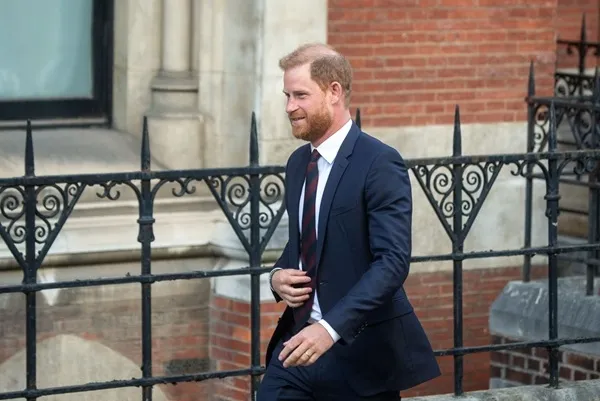 Kraliyette kriz büyüyor! Prens Harry’den şok sözler: Can güvenliğim yok, çocuklarımı İngiltere’ye getiremiyorum!