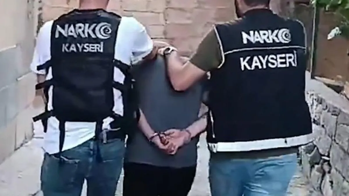 Kayseri’de uyuşturucu operasyonu: 28 gözaltı Kayseri’de uyuşturucu operasyonu: 28 gözaltı