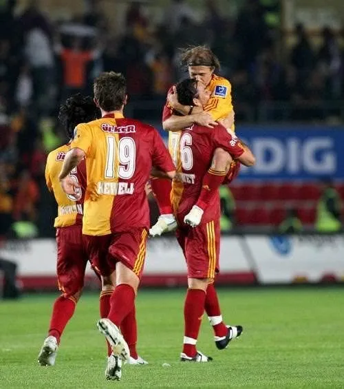 Sami Yen’de gol düellosu