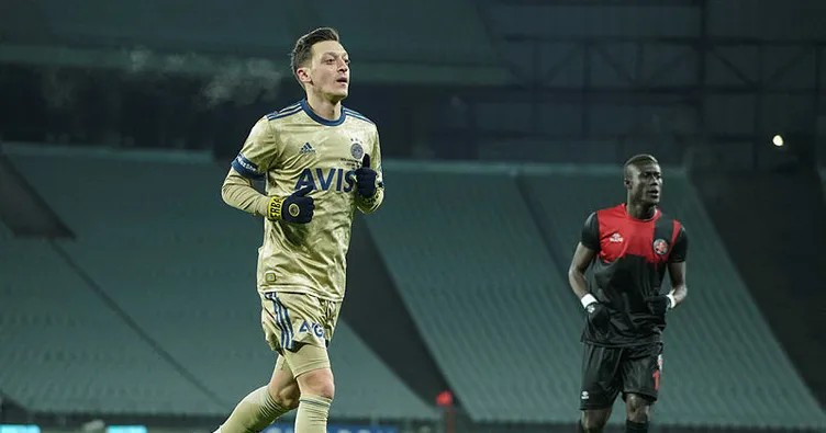 Son dakika: Fenerbahçe’de artık şef konuşacak! Göztepe maçında gözler Mesut Özil’in üzerinde...