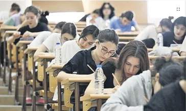 YKS’de ilk oturum tamamlandı!