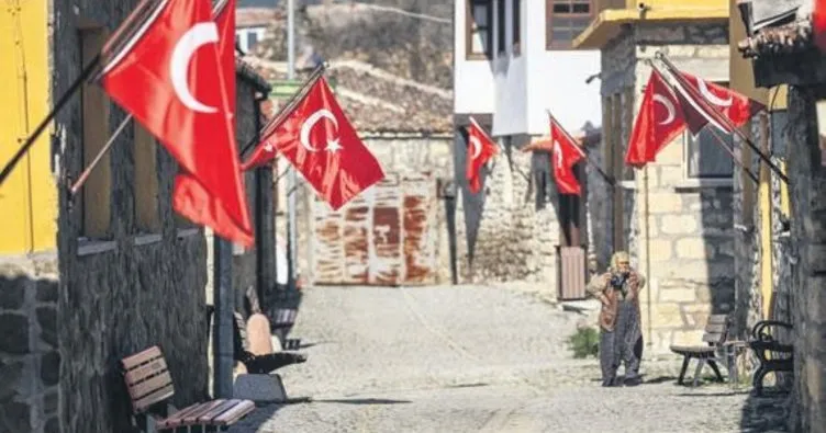 Bu köyde her evde Türk bayrağı var