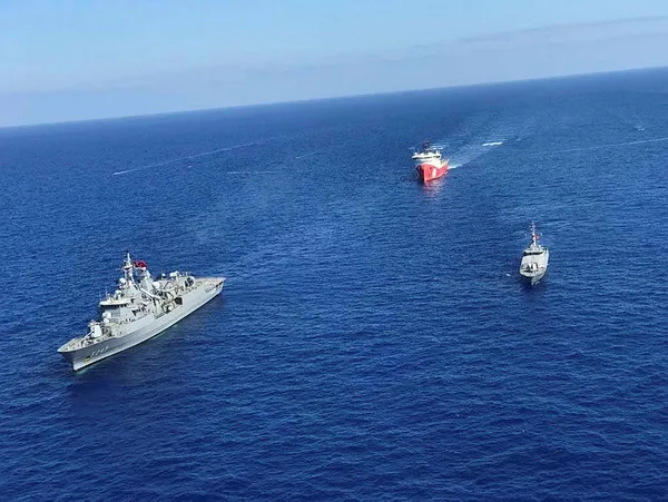 Akdeniz'de dengeler yeniden kuruluyor! Yunanistan'ı korku sardı