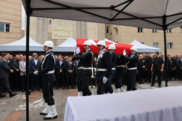 kayseri-vali-yardimcisi-senol-esmer-son-yolculuguna-ugurlandi-1781437368296.jpg