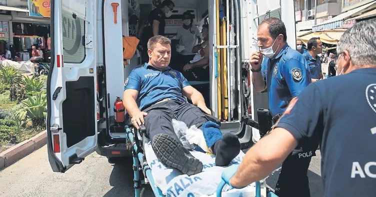 2 polise bıçaklı saldırı